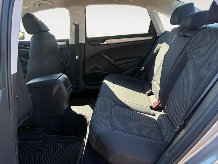 2014-volkswagen-passat