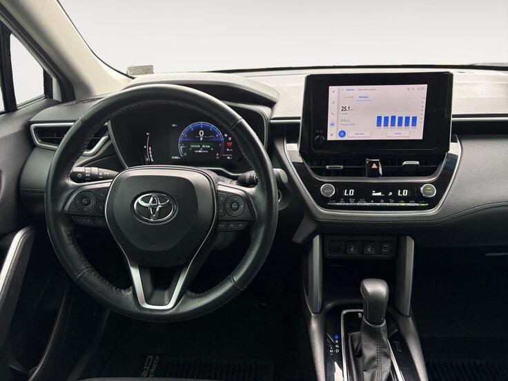 2023 Toyota Corolla Cross XLE
